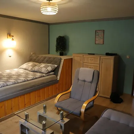Pokoje Goscinne Niedzica Zamek Exterior photo